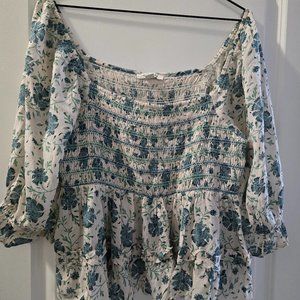 American Eagle off the shoulder shirt size L